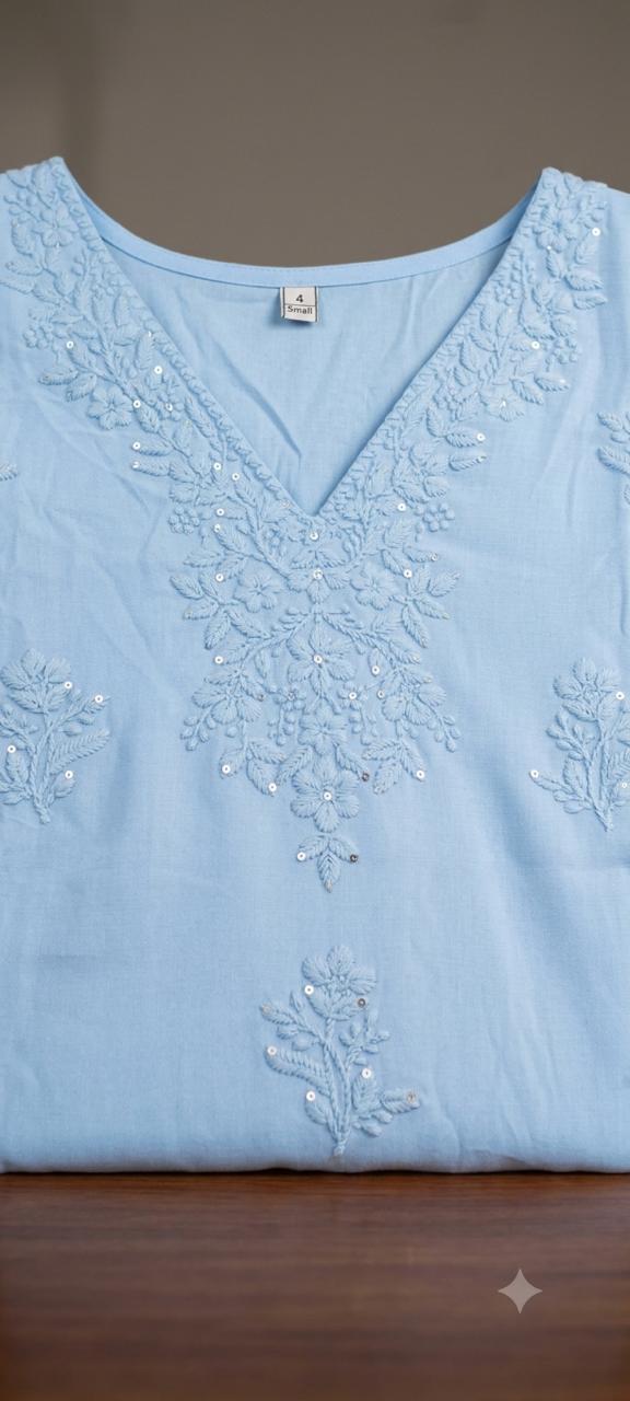 Neckline